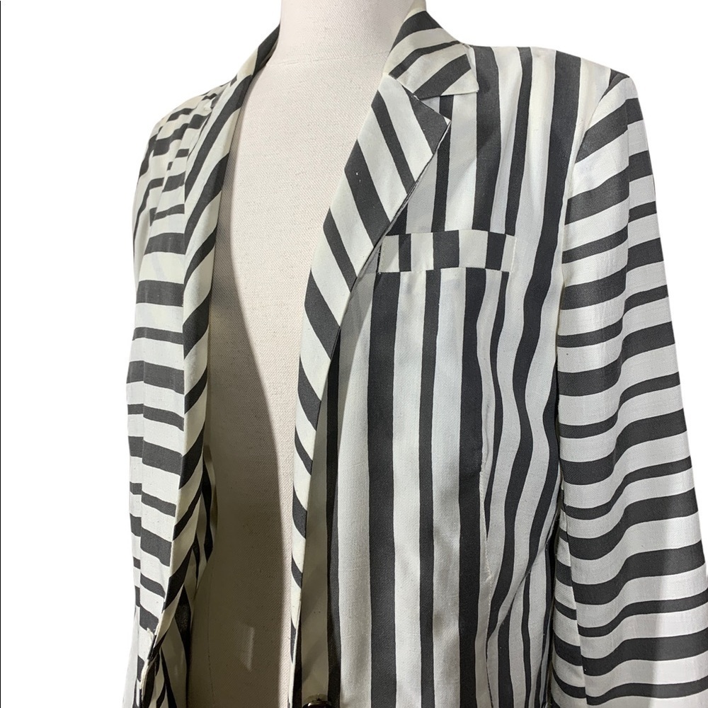 Sass & Bide Black and white striped two button blazer size 4